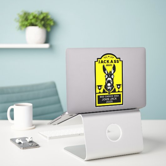 Jackass Award Sticker (Laptop op bureau)