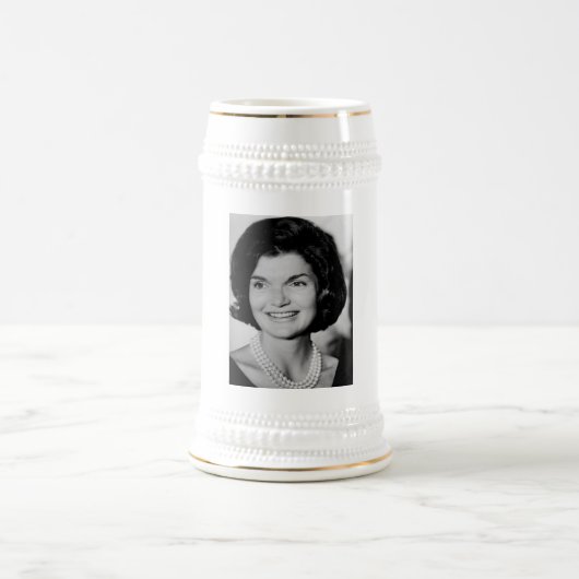 Jackie Kennedy Bierpul (Center)