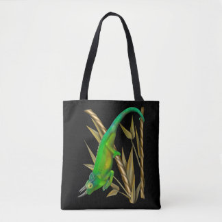 Jacksons kameleon hangend in de bamboe tote bag