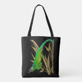 Jacksons kameleon hangend in de bamboe tote bag (Achterkant)