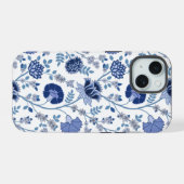 Jacobean Floral Big Pattern Blues op wit iPhone 15 Case (Achterkant horizontaal)
