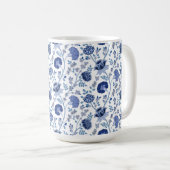 Jacobean Floral Pattern Blues op wit Koffiemok (Voorkant rechts)
