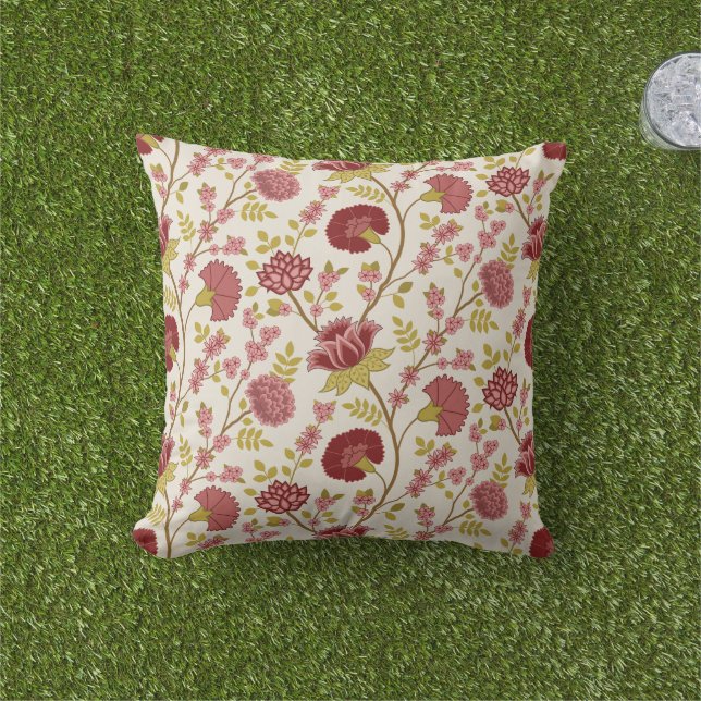 Jacobean Floral Pattern Reds Pinks Gold Cream Buitenkussen (Gras)