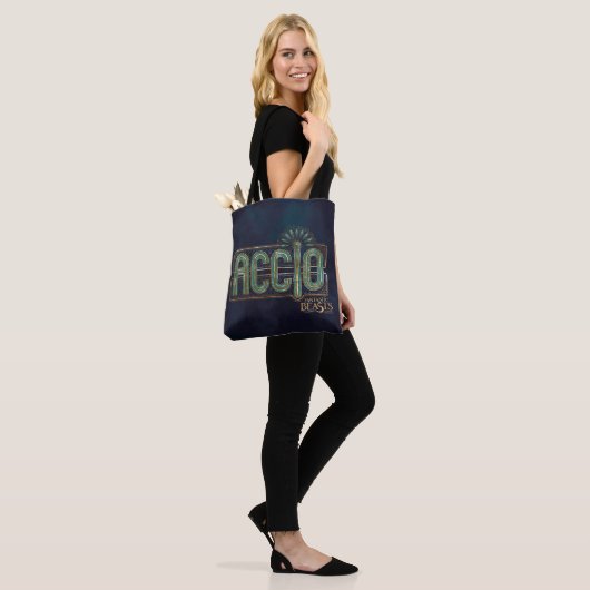Jade Art Deco ACCIO™ Spell Grafisch Tote Bag (Op model)