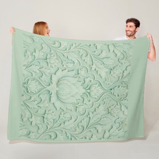 Jade Garden — Bleek Celadon Perzisch Fleece Deken (In situ)