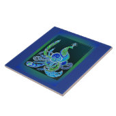 Jade Majesty Elegante Groene en blauwe pauw Tegeltje (Zijkant)