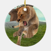 Jagen op leeuwin keramisch ornament (Achterkant)
