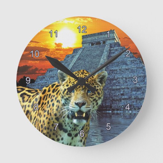 Jaguar & Chichen Itza Temple Wildlife Wall Clock Ronde Klok (Voorkant)