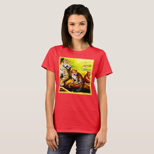 Jaguar Mam en Cubs die zich in Oerwoud verschuilen T-shirt (Voorkant volledig)