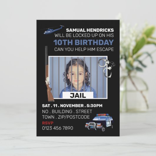 Jail Thleed Escape Room, Birthday Party Kaart (Staand voorkant)