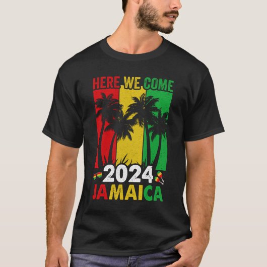 Jamaica 2024 Hier komen we passende familie vakant T-shirt (Voorkant)