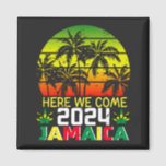 Jamaica 2024 Hier komen we vierkant Magneet<br><div class="desc">Jamaica 2024 Hier komen we passende familie droom vakantie geschenk vierkante magneet Classic Collectie.</div>