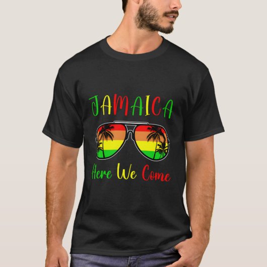 Jamaica Hier komen we 2023 2024 Jamaicaanse Reizen T-shirt (Voorkant)