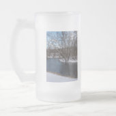 James River Cuts Back Matglas Bierpul (Links)