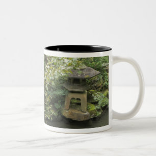 Japan, Ishikawa, Kanazawa, Nomura Samurai-huis Tweekleurige Koffiemok