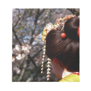 Japan, Kyoto. Achteraanzicht close-up van geisha's Notitieblok
