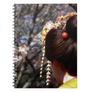 Japan, Kyoto. Achteraanzicht close-up van geisha's Notitieboek