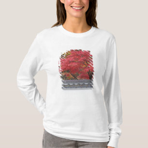 Japan, Kyoto, herfstkleuren bij de Eikando tempel T-shirt