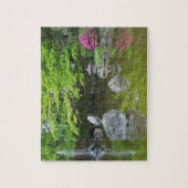 Japan, Kyoto. Heron in verse groene bladeren Legpuzzel (Verticaal)