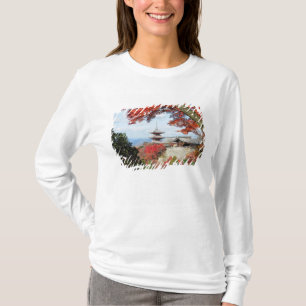Japan, Kyoto. Kiyomizu tempel in herfstkleuren T-shirt