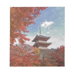 Japan, Kyoto, Pagode in herfstkleuren Notitieblok