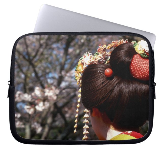 Japan, Kyoto. Sluiting achterste uitzicht van geis Laptop Sleeve (Voorkant)