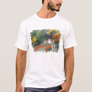 Japan, Nara, Ryuzenji-tempel T-shirt