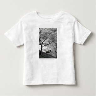 Japan, Tokio. Cherry-bloesems in het keizerrijk Kinder Shirts