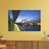 Japan. Tokio Rainboogbrug in de baai van Tokio. Canvas Afdruk (Insitu (Woonkamer))