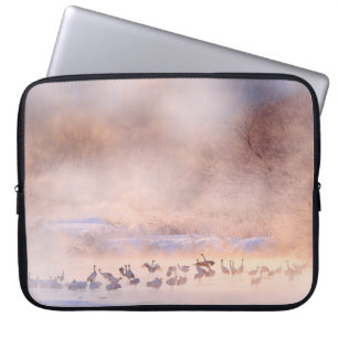 Japan winter natuur. Wildlife scène, sneeuwige nat Laptop Sleeve