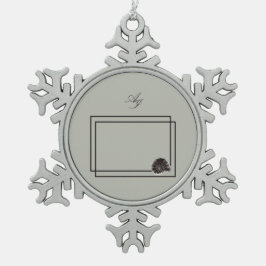 Japandi zee leven kust beige neutraal monochroom tin sneeuwvlok ornament