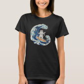 Japanese Cat Surfing a Wave Beach Ocean Sea Cool R T-shirt (Voorkant)