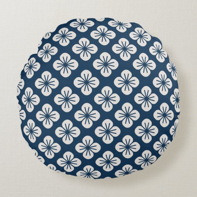 Japanese Navy Blue Ivory Floral Geometric Pattern Rond Kussen (Voorkant)