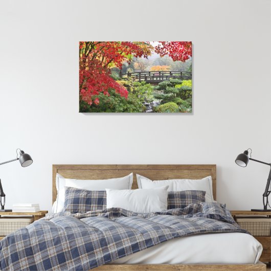 Japans Tuin in Herfst Uitgerekt Canvas Print (Insitu (Slaapkamer))