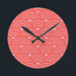 Japans Wave Seigaiha Pattern Roze Rood Ronde Klok<br><div class="desc">Het Japanse Wave Seigaiha Pattern - Roze en Rood.</div>