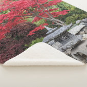 Japanse Garden Pond Lantern en Red Leaves Foto Sherpa Deken (3/4)