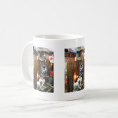 Japanse Humor - Dog Pulling Pants Down Koffiemok (Voorkant links)