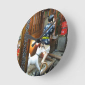 Japanse Humor - Dog Pulling Pants Down Ronde Klok (Hoek)