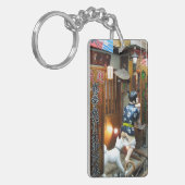 Japanse Humor - Dog Pulling Pants Down Sleutelhanger (Voorkant Links)