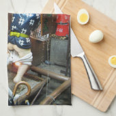 Japanse Humor - Dog Pulling Pants Down Theedoek (Quarter Fold)