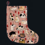 Japanse katten Ukiyo-e Funny kat Kleine Kerstsok<br><div class="desc">Dit afbeelding is gebaseerd op de ukiyo-e Cats print van de Japanse houtsnede illustrator Utagawa Kuniyoshi (1797-1861). Deze antiek ukiyo-e print heeft vijfenvijftig poezen die allerlei katachtige dingen doen. Katten voorgesteld als de drieënvijftig stations van de Tokaido,  1850</div>