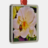 Japanse keet op witte roze metalen ornament (Rechts)