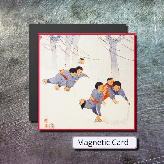 Japanse kinderen die grote sneeuwballen rollen