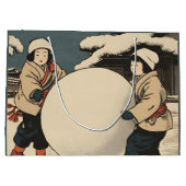 Japanse kinderen die grote sneeuwballen rollen groot cadeauzakje (Achterkant)