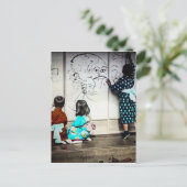 Japanse kinderen Schilderen op papierwanden  Briefkaart (Staand voorkant)
