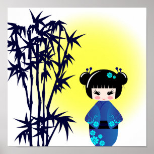 Japanse kokeshi-pop bij bamboo tijdens zonsopgang poster
