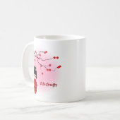 Japanse kokeshi-pop bij sakura blossom koffiemok (Voorkant links)