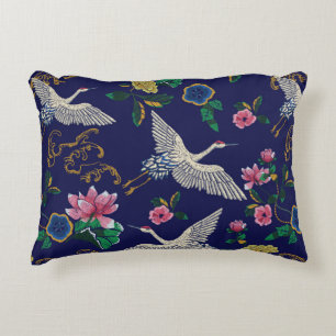 Japanse kranen, golven en bloemen. Embroiderziekte Accent Kussen