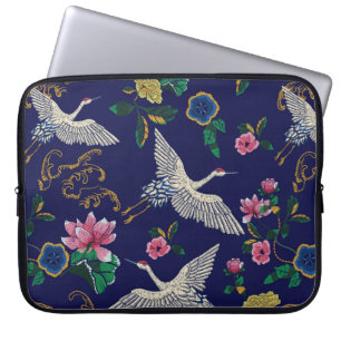 Japanse kranen, golven en bloemen. Embroiderziekte Laptop Sleeve