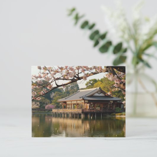 Japanse lentescène met vijver en kersenbloesem briefkaart (Staand voorkant)